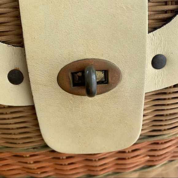 Sold🎈Vintage Wicker Basket Purse Leather Trim - Picture 10 of 10